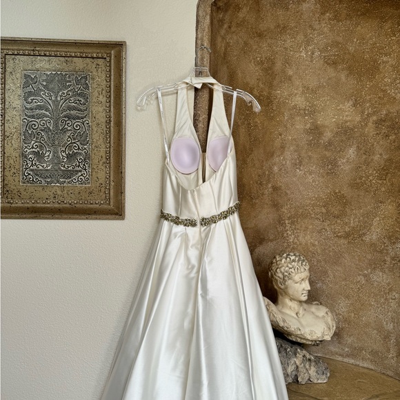 White across the neck, open back dress with slit. Used only 1 time. - Picture 3 of 6